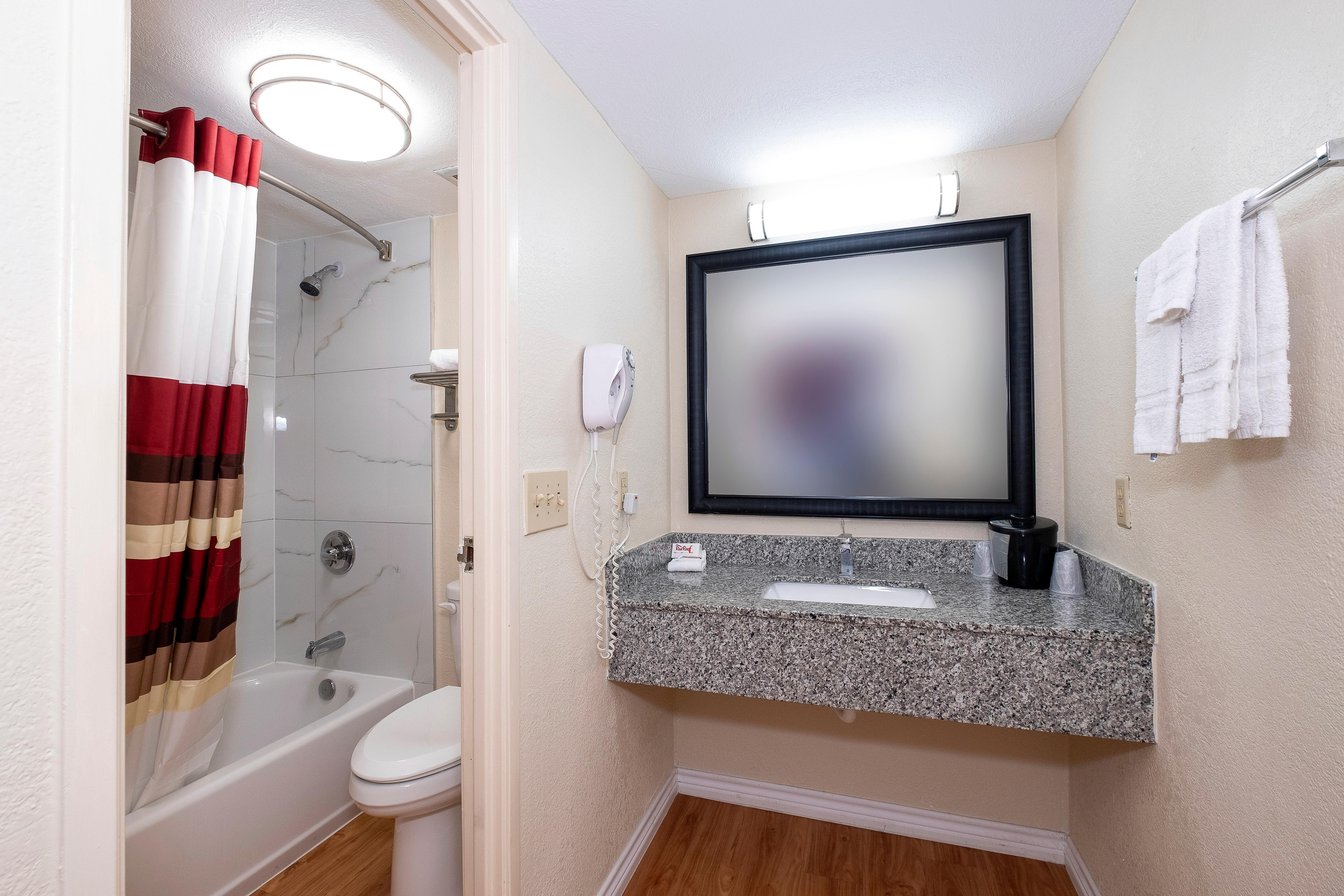 Red Roof Inn Houston North - Fm1960 & I-45 Westfield Ngoại thất bức ảnh