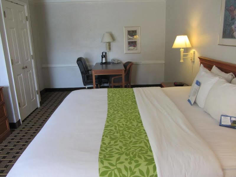 Red Roof Inn Houston North - Fm1960 & I-45 Westfield Ngoại thất bức ảnh