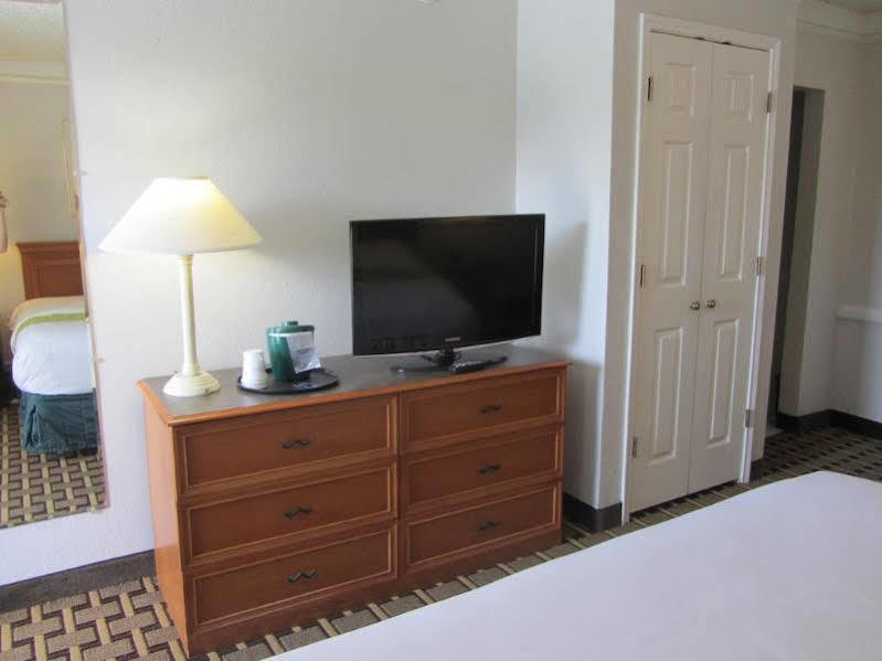 Red Roof Inn Houston North - Fm1960 & I-45 Westfield Ngoại thất bức ảnh